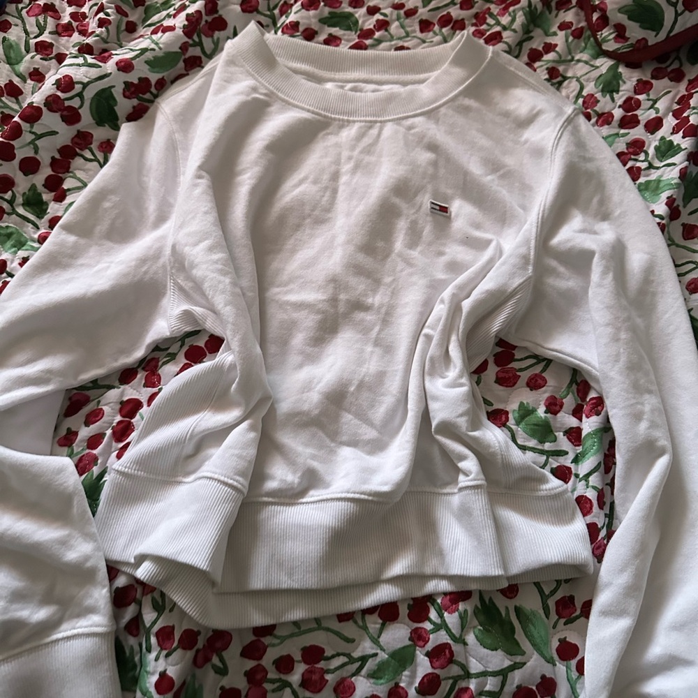 Tommy Hilfiger Classic White Crewneck Sweater - Picture 2 of 5
